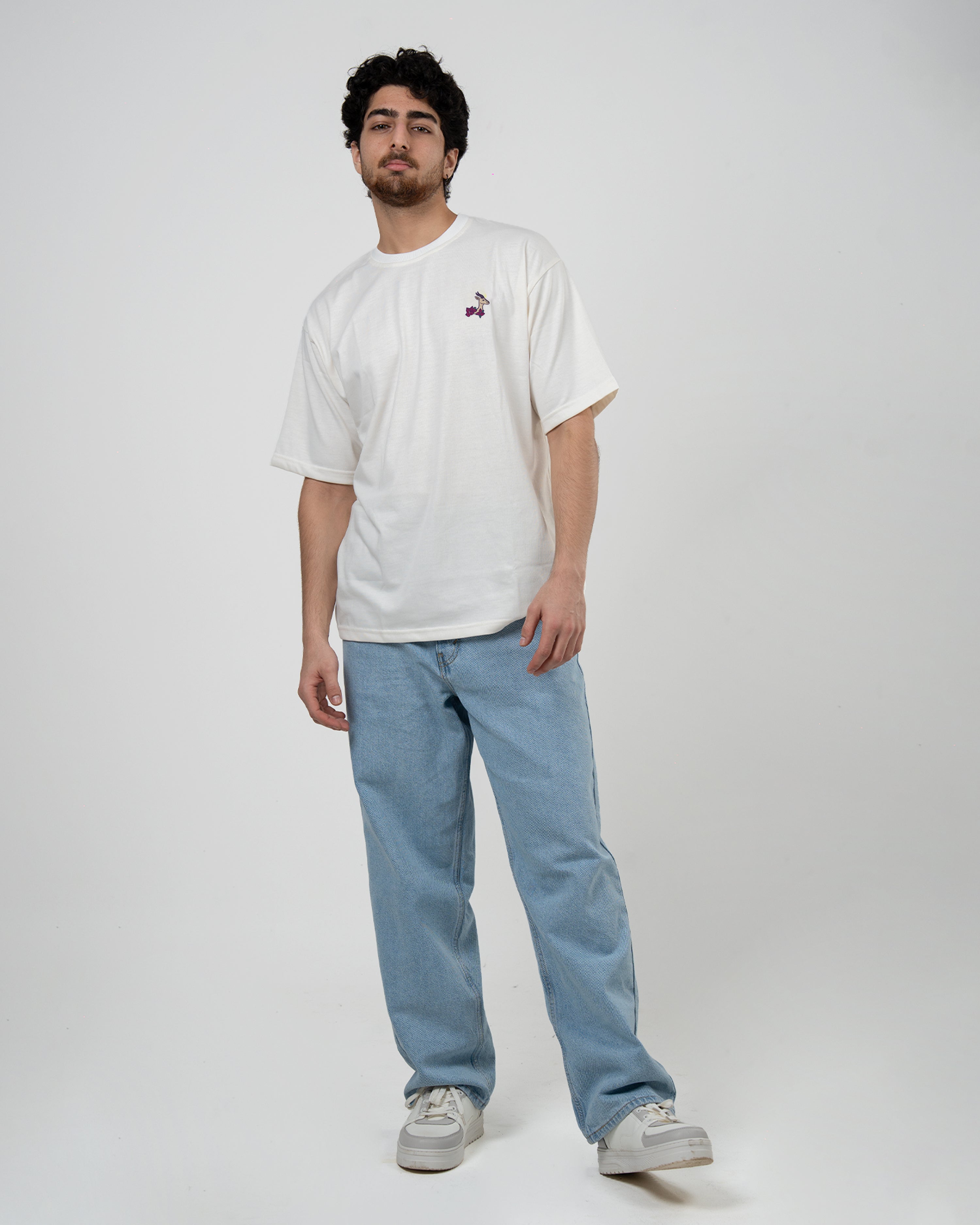 Ghazal Emirati Off-white oversized T-shirt